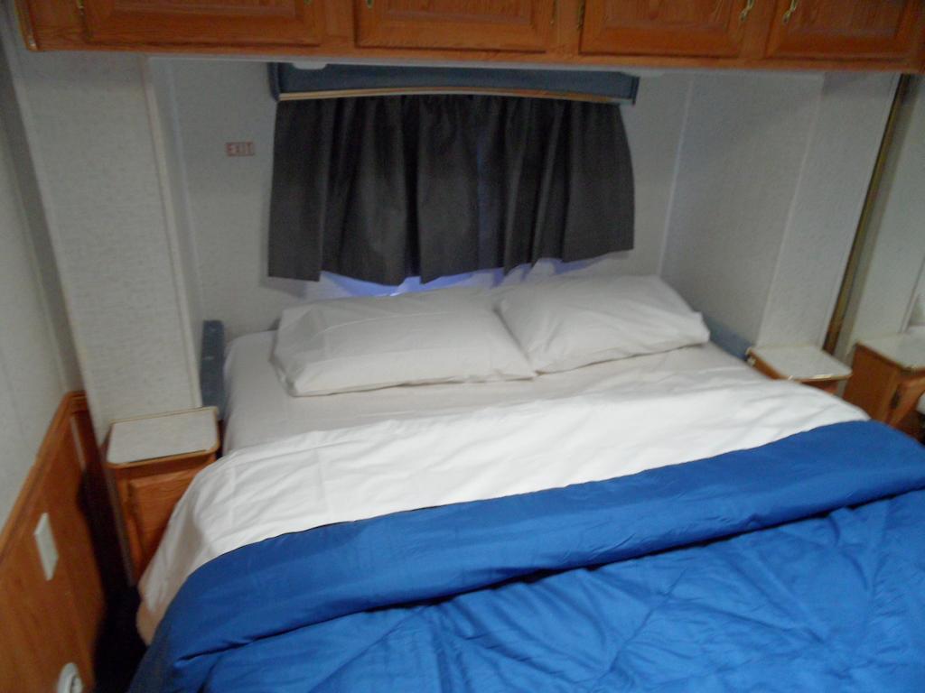 Pahrump Rv Park & Lodging Chambre photo
