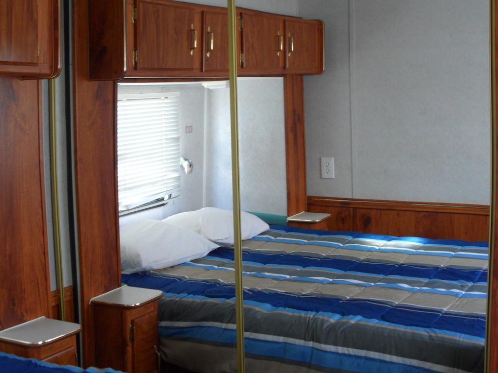 Pahrump Rv Park & Lodging Chambre photo